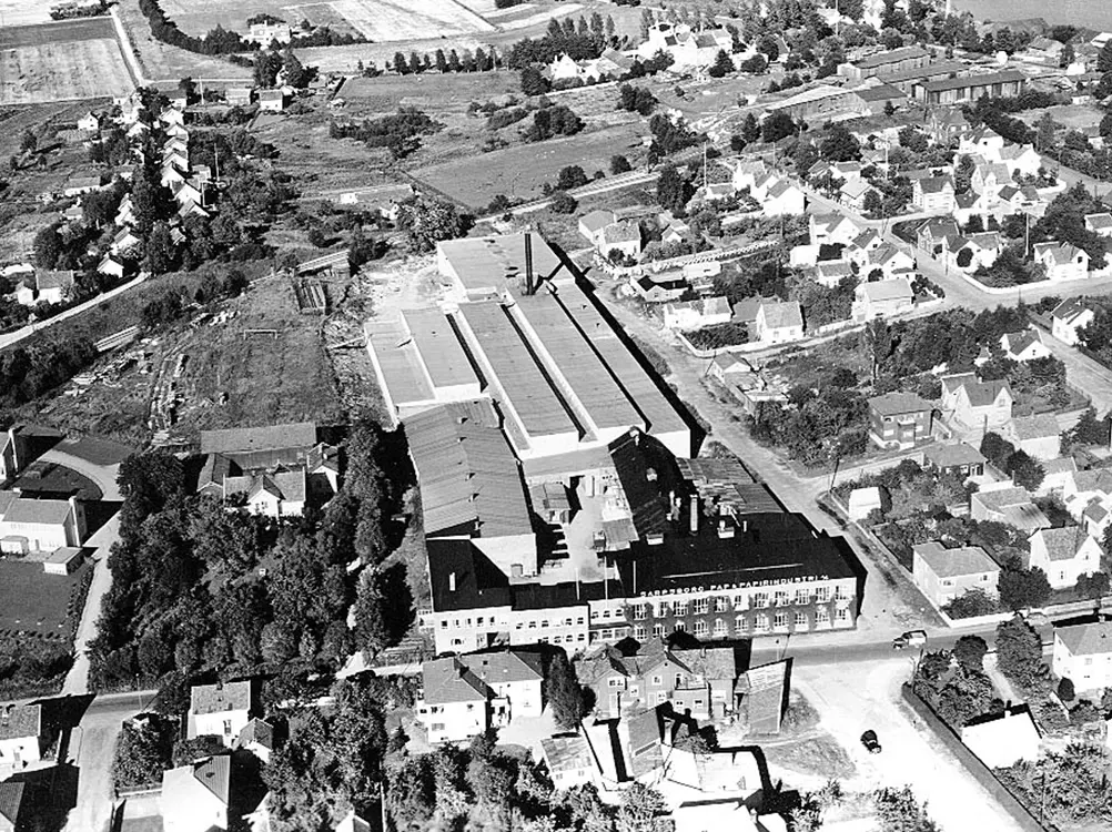 Historisk flyfoto av Pappen.